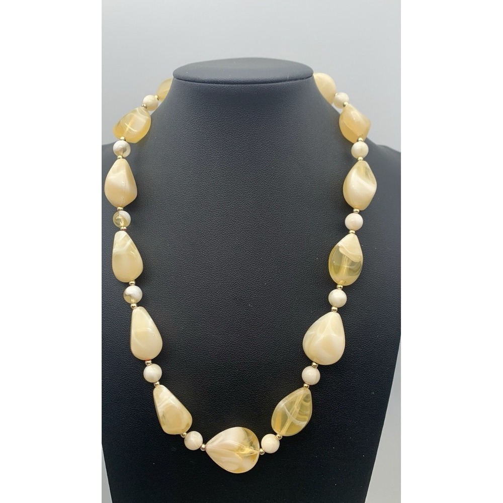 Vintage Pale Yellow Lucite Swirl Beaded Necklace 18"